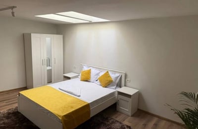 Аренда комфортного 3-комнатного дома с отдельной кухней, 88 м², район Фалеза Норд, Констанца, Румыния